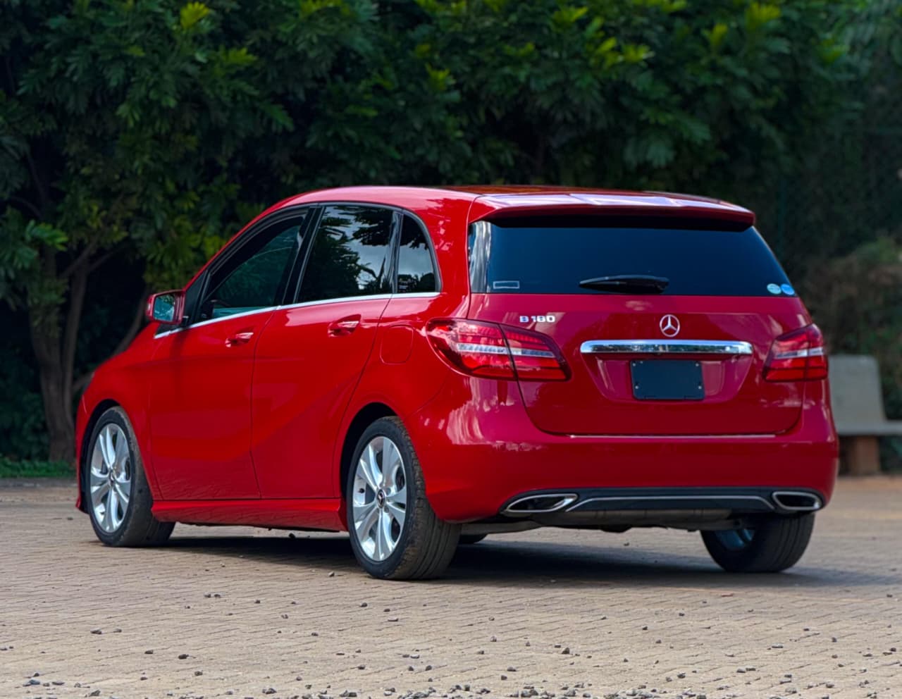 2018 Mercedes-Benz B-Class B180 - Image 2